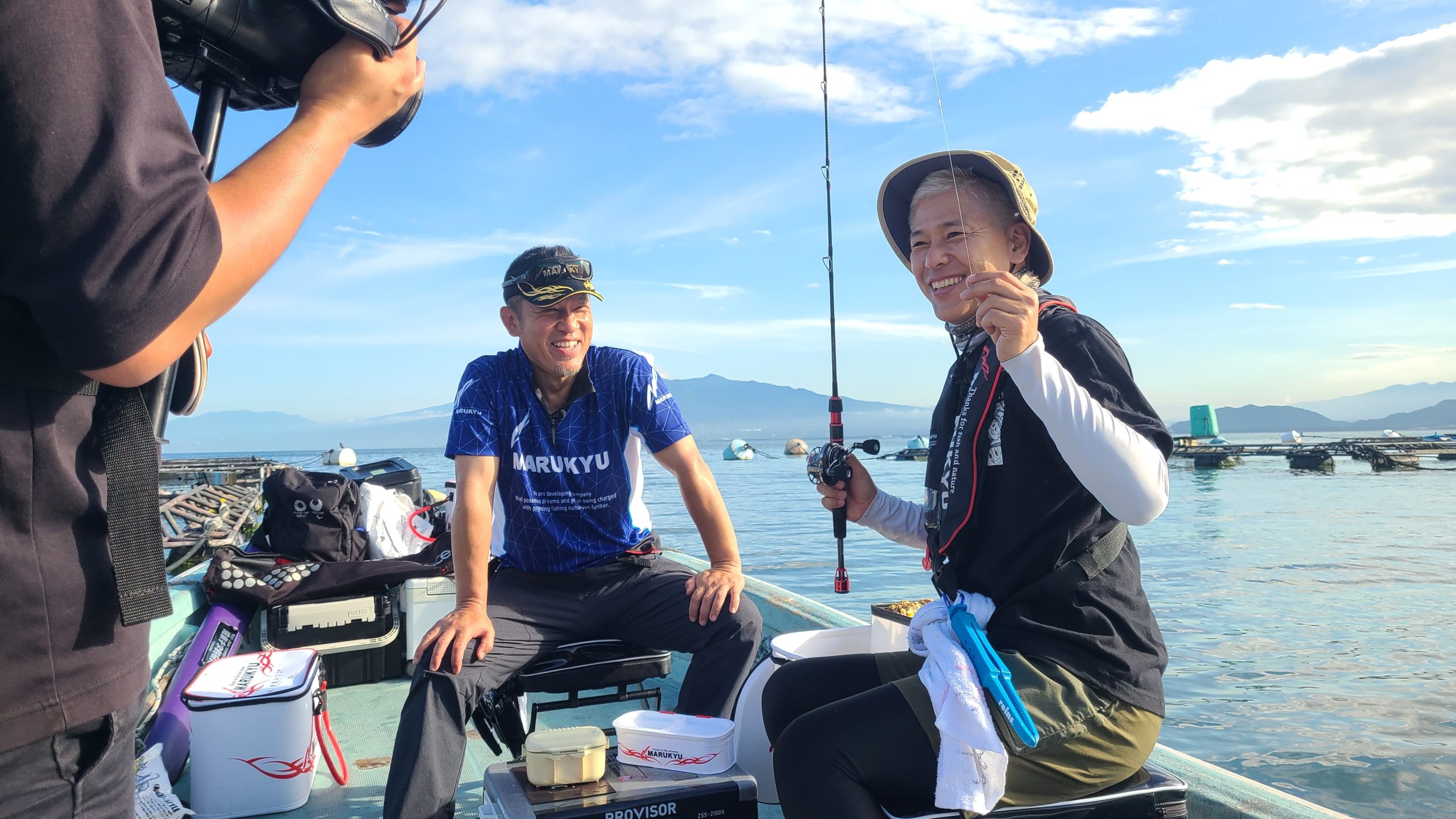 クロダイならまかせろ！後編　前回に引き続き駿河湾に浮かぶボートからチームに分かれて挑戦！FOGはコマセ釣りを体験！果たして亮さんは待望のクロダイに出会えるのか！？