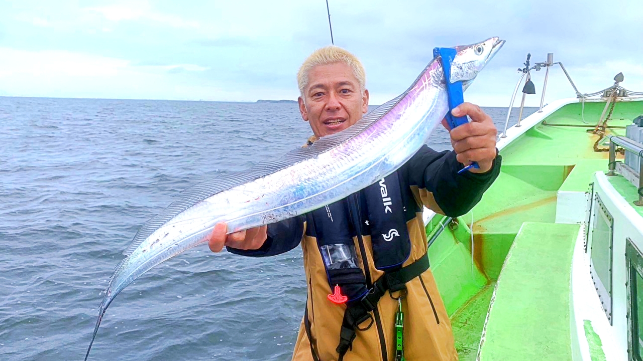 初夏の東京湾の人気ターゲットを狙う！タチウオジグならまかせろ！